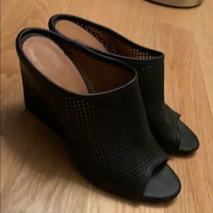 Seychelles black wedge sandals, great condition!